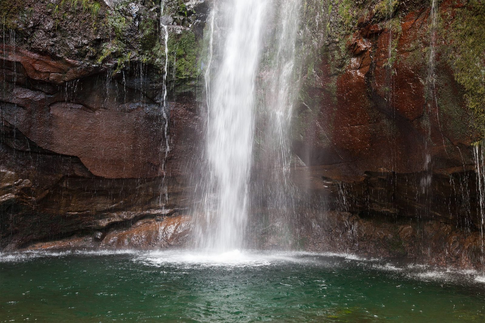 Madeira Explorer – 7 Iconic Hiking Adventures